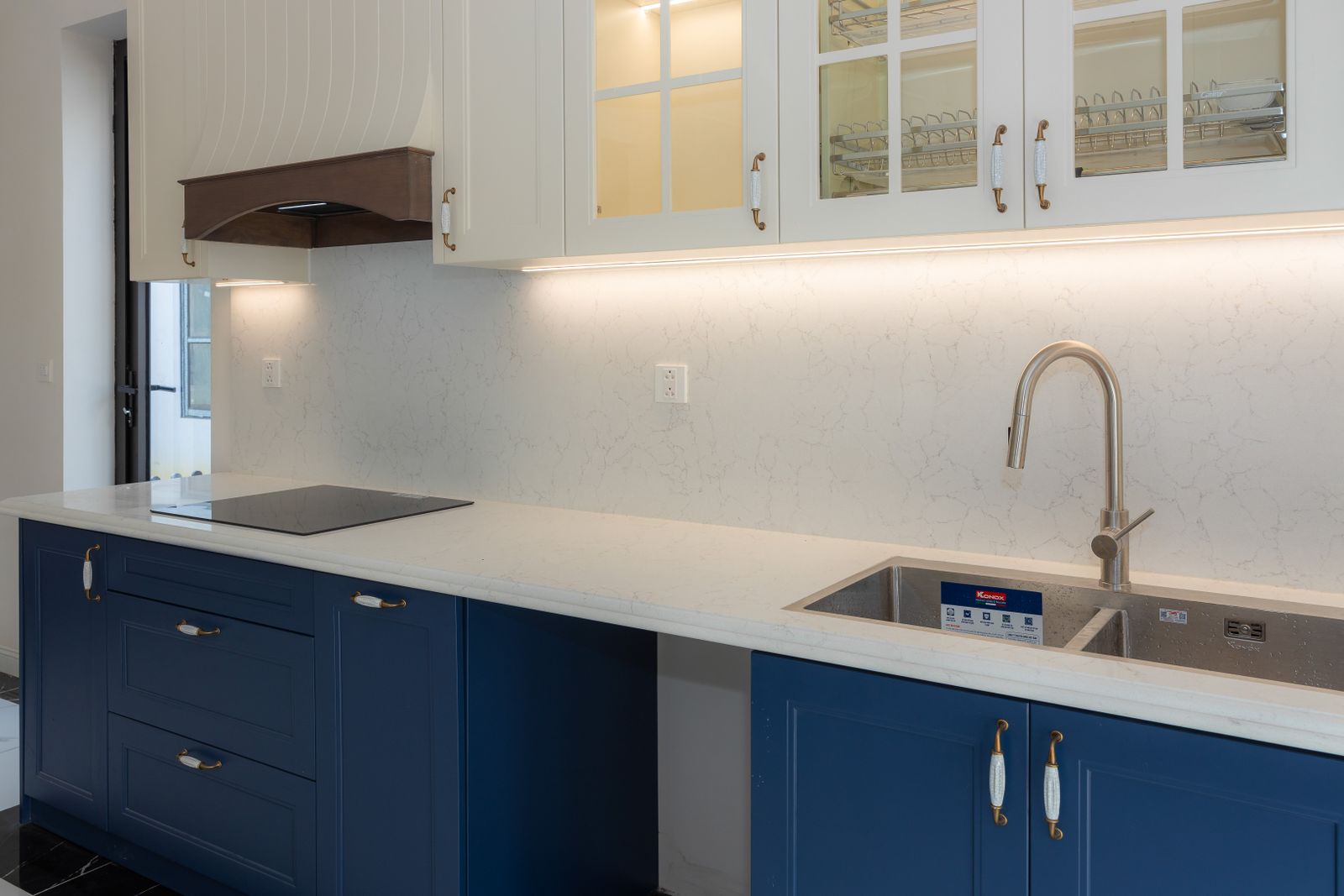 Cabinet refacing project photograph